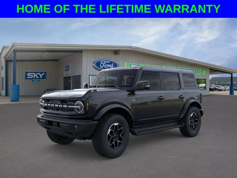 2025 Ford Bronco Outer Banks in Shadow Black — front three-quarter view